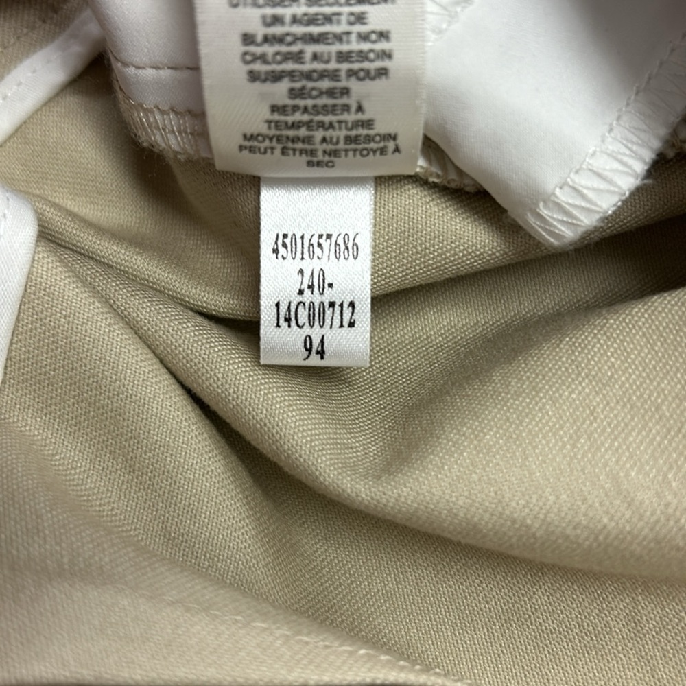 Chico’s Fabulously Slimming Katy Short Basic Pant in New Khaki NWT Size‎ 0 Short - Picture 9 of 10